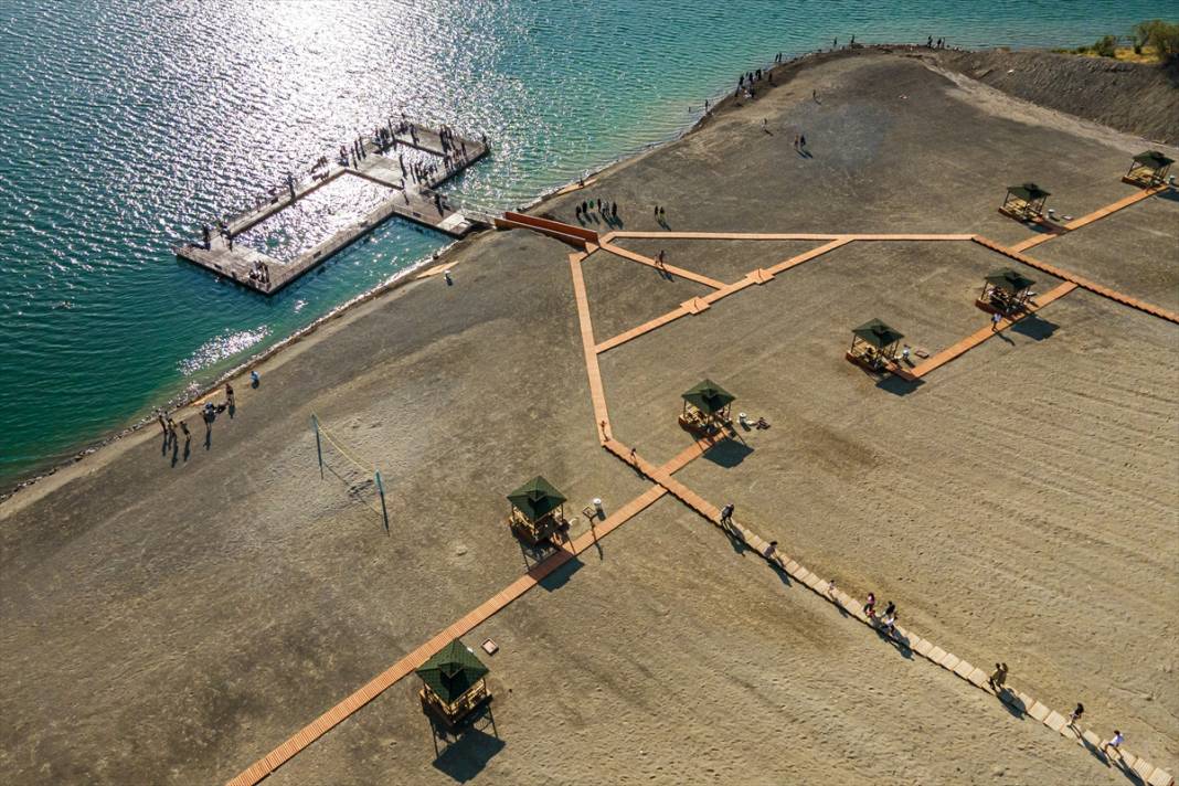 Konya’nın mavi cenneti Acıgöl, tatilcilerin yeni gözdesi 8